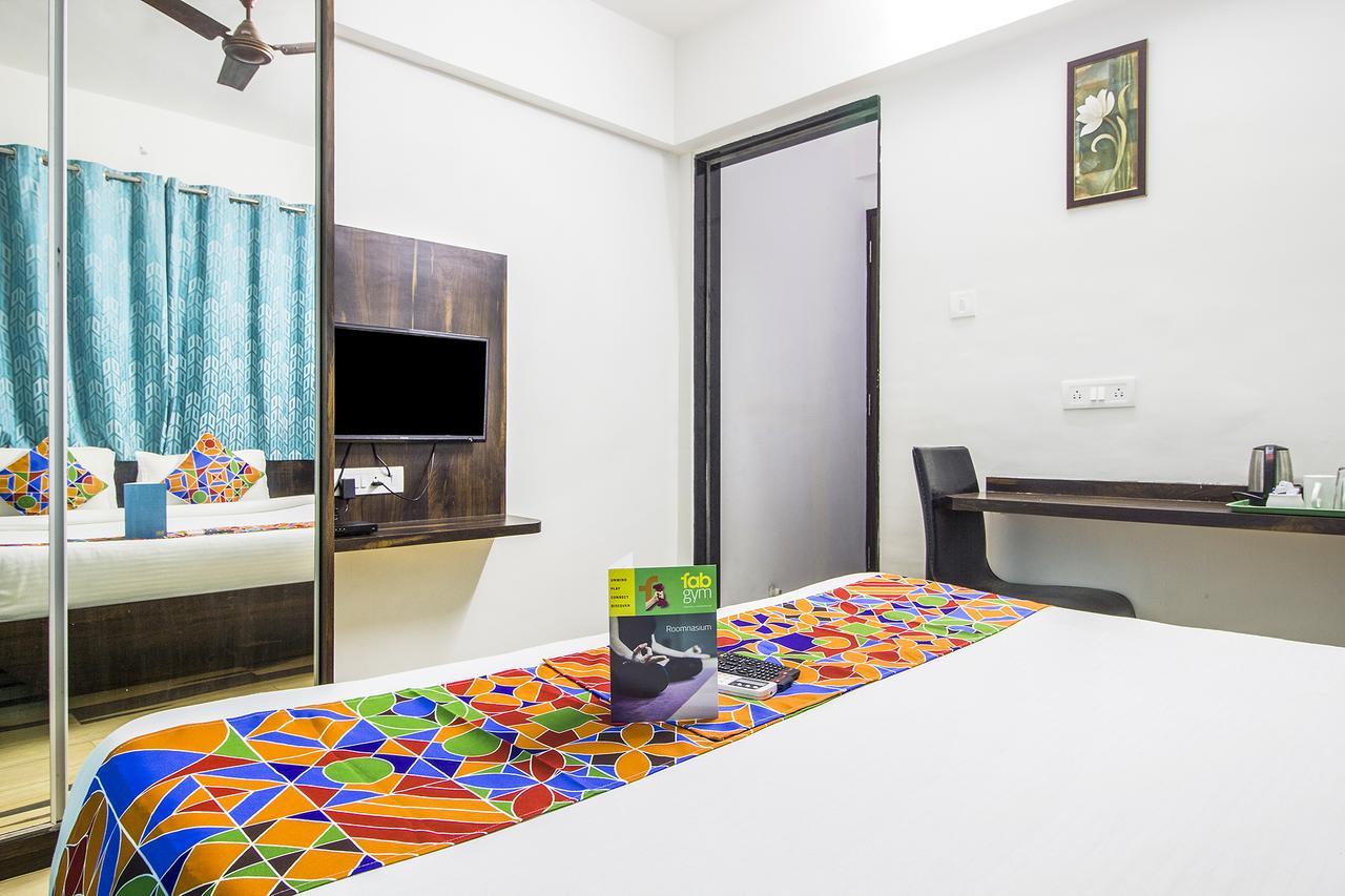 Fabhotel Pruthamesh Pride Нашик Екстер'єр фото