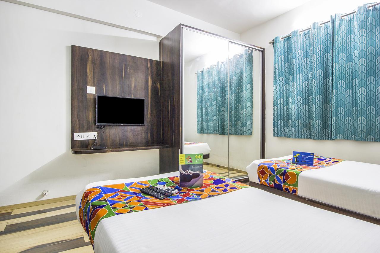 Fabhotel Pruthamesh Pride Нашик Екстер'єр фото